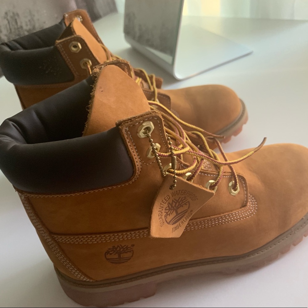 Woman’s timberlands size 8